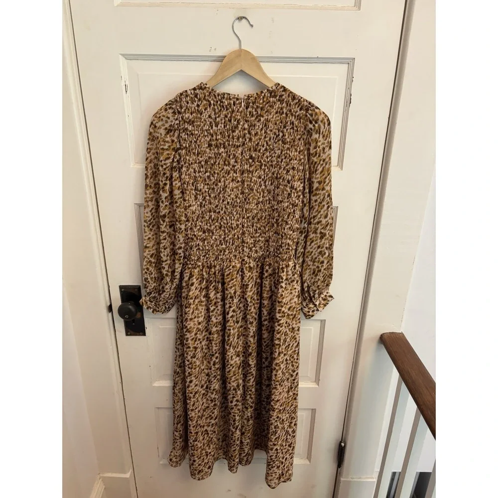 Ann Taylor Women's Tan Animal Print Smocked Fit & Flare Midi Dress‎ Size 6T New